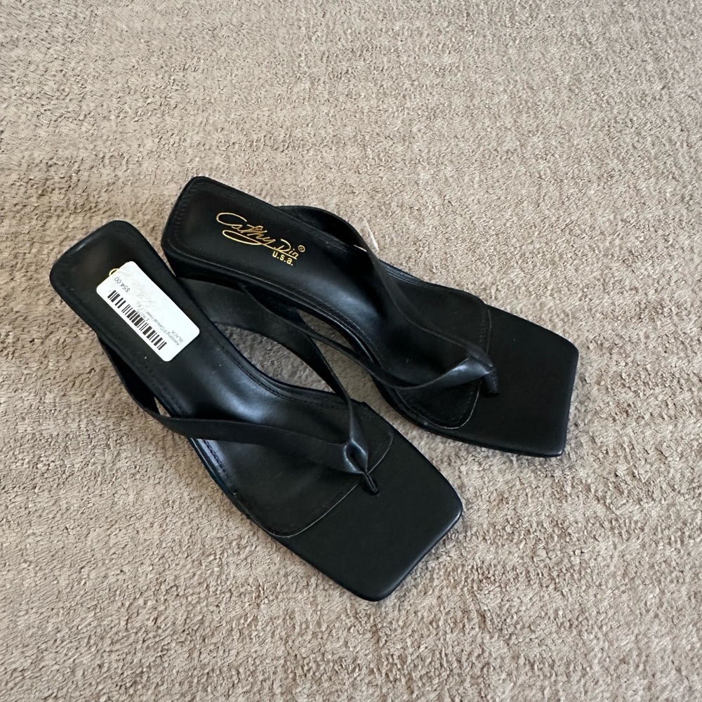 Chic Black Women's Sandals